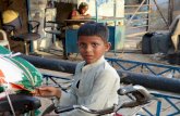 Dit is Radjan. Hij woont in India. Hij is 8 jaar.€¢Oom betaalt en Radjan krijgt het touw in zijn handen. Hij is heel blij! Title Dia 1 Author Phyllis Paridaens Created Date 8/8/2016