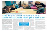 Judit Weekenborg, rector van de SGL (zittend, rechts) in ... · PDF file ter is ook al op het Almere College in Dronten gaan kijken. Overweegt haar zoon daarheen te gaan? Ze lacht.